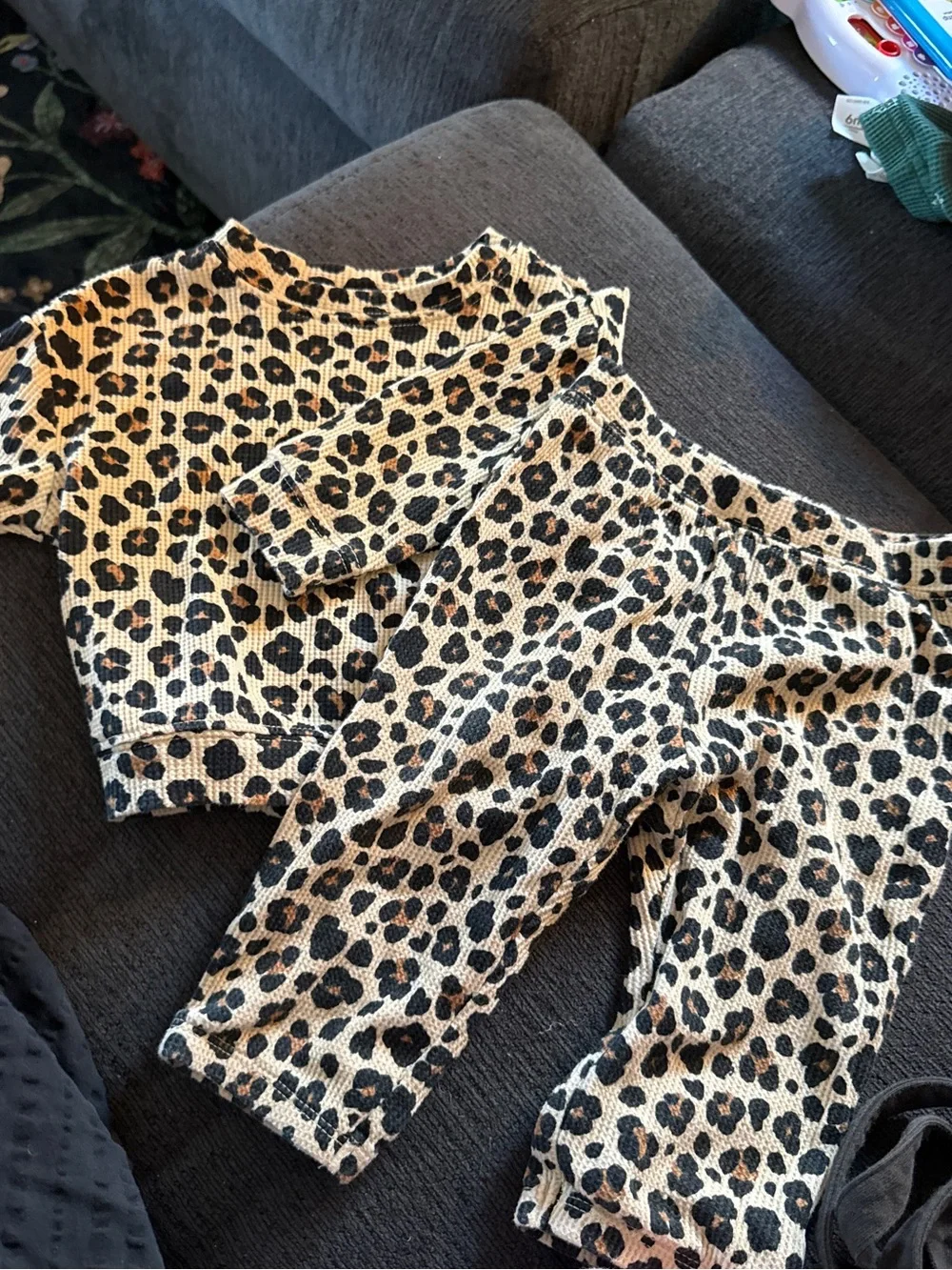 Coca Cola Kids Leopard-Print Pajama Set - Tan & Black
